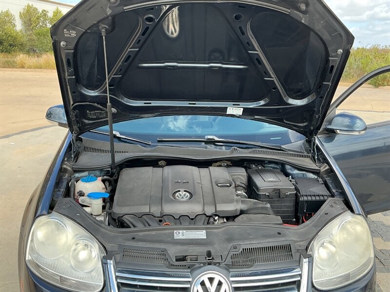 Used 2010 Volkswagen Jetta S FWD image 33
