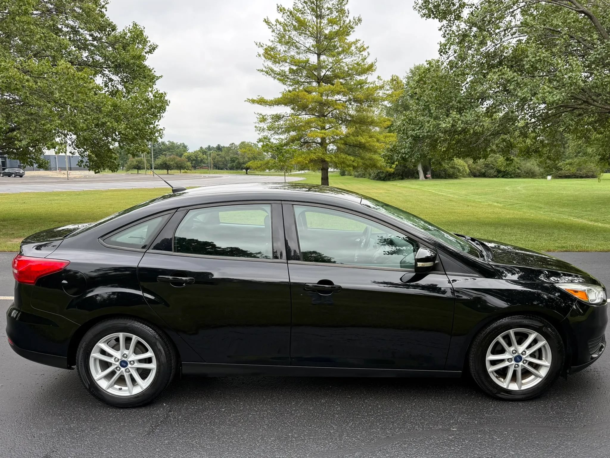 Used 2016 Ford Focus SE FWD image 8