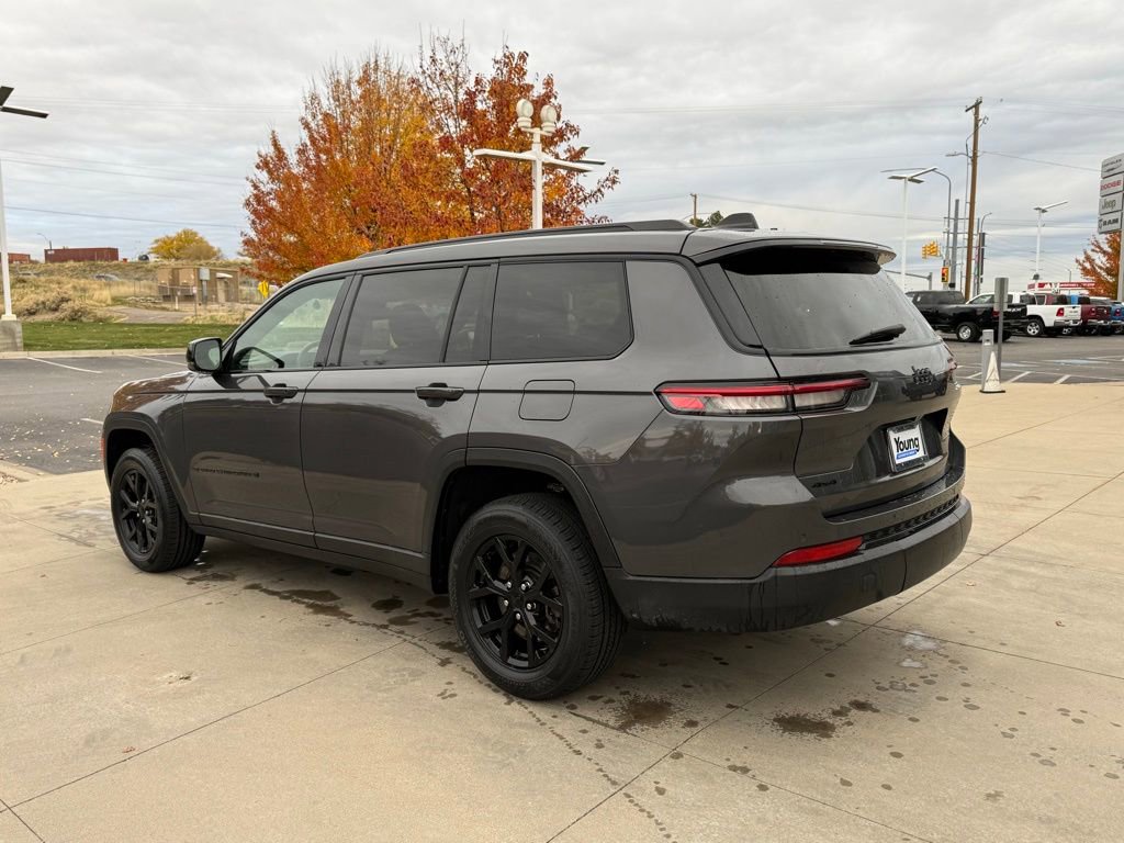 Used 2024 Jeep Grand Cherokee L Laredo image 10