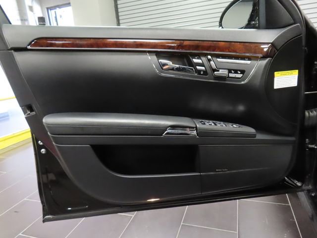Used 2008 Mercedes-Benz S 63 AMG image 9