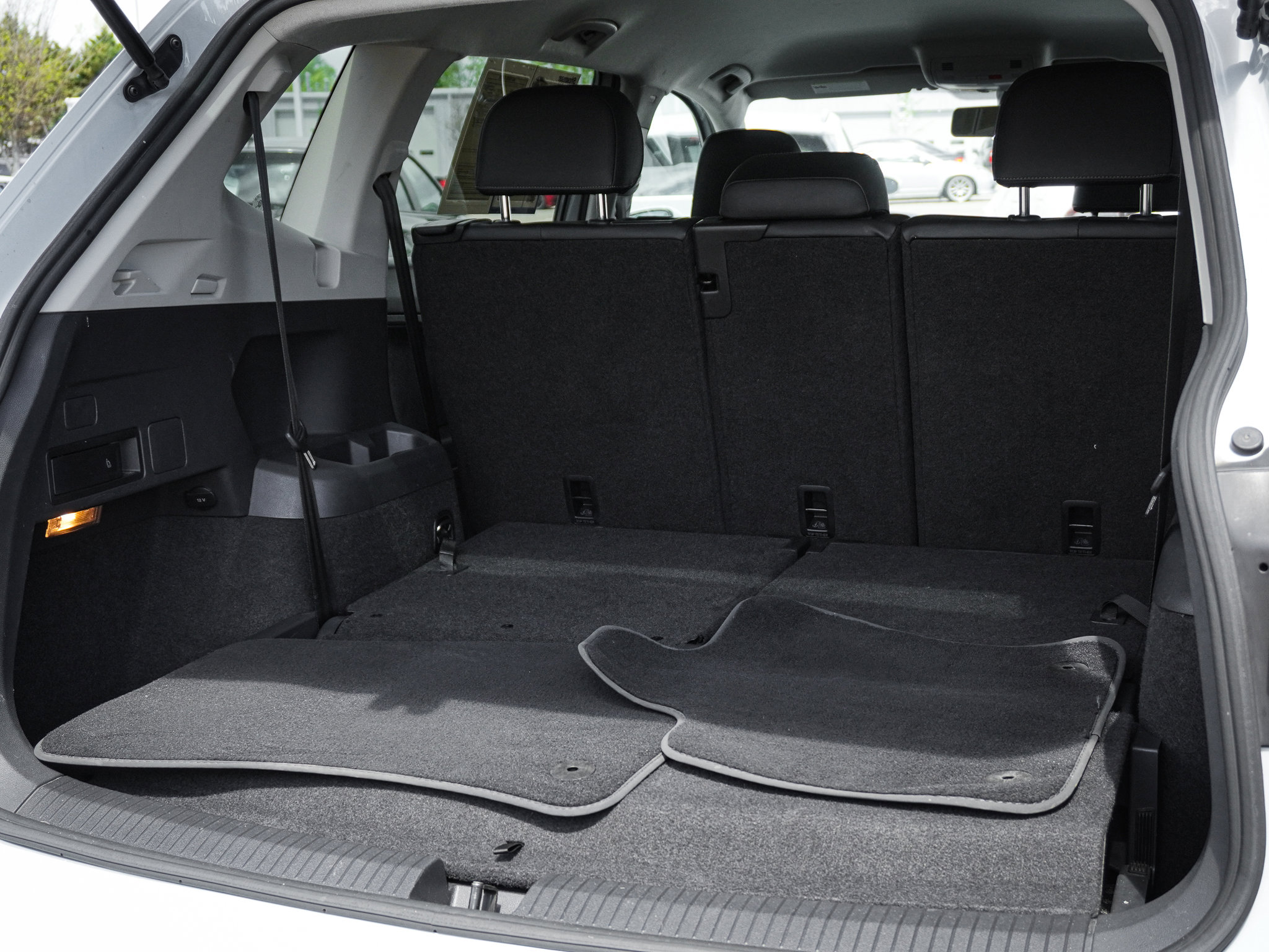 Used 2018 Volkswagen Tiguan SE image 30