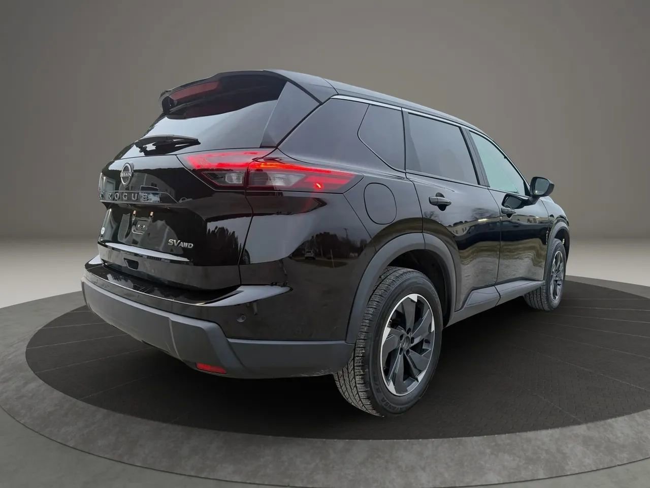 Used 2024 Nissan Rogue SV AWD/4WD image 5