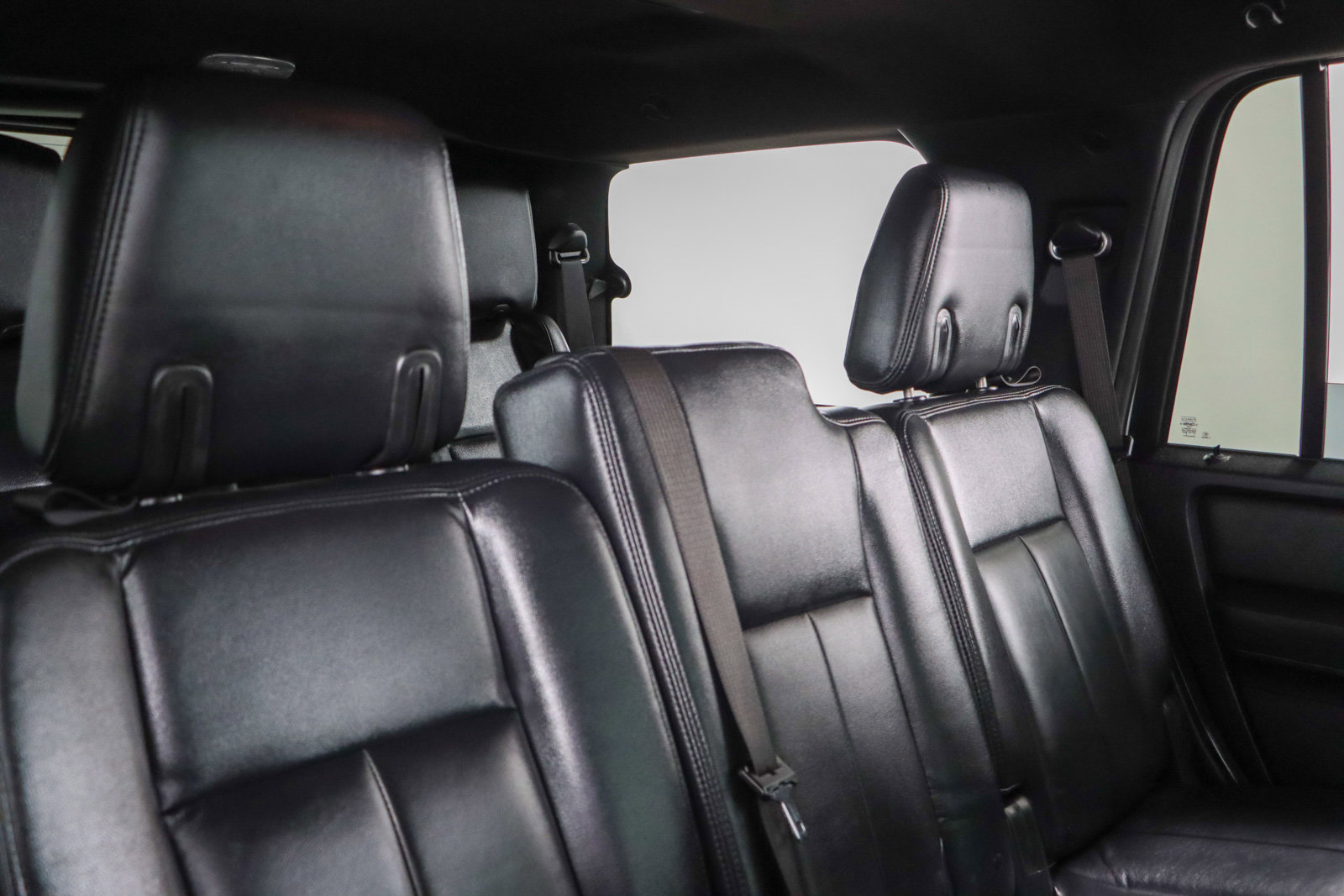 Used 2017 Ford Expedition XLT image 30