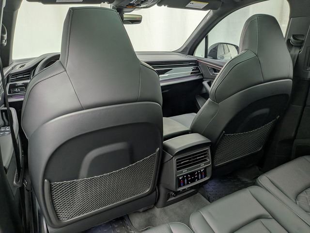 Used 2025 Audi SQ7 Premium Plus w/ Executive Package AWD/4WD image 23
