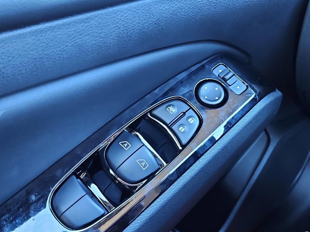 New 2025 Nissan Altima 2.5 SR image 12