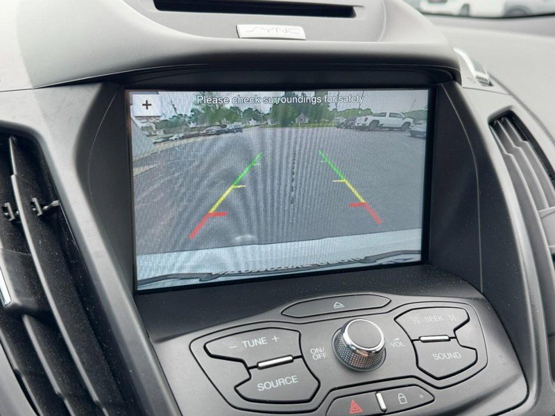 Used 2016 Ford Escape SE w/ Equipment Group 201A FWD image 20