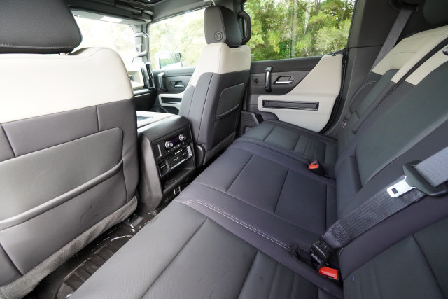 Used 2026 GMC Hummer EV SUV AWD/4WD image 24