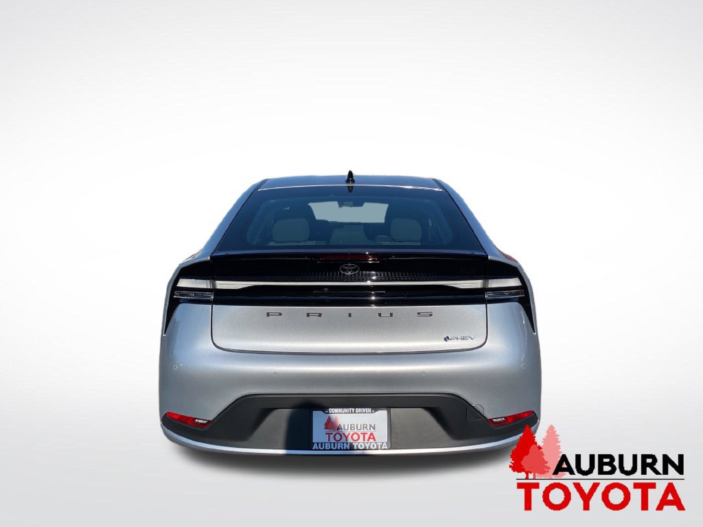 New 2027 Toyota Prius Plug-In Hybrid FWD image 6