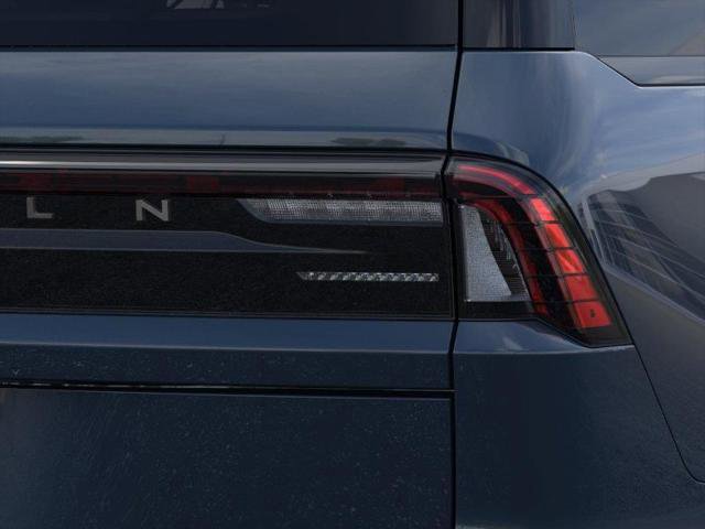 New 2026 Lincoln Navigator Reserve w/ Jet Appearance Package AWD/4WD image 21