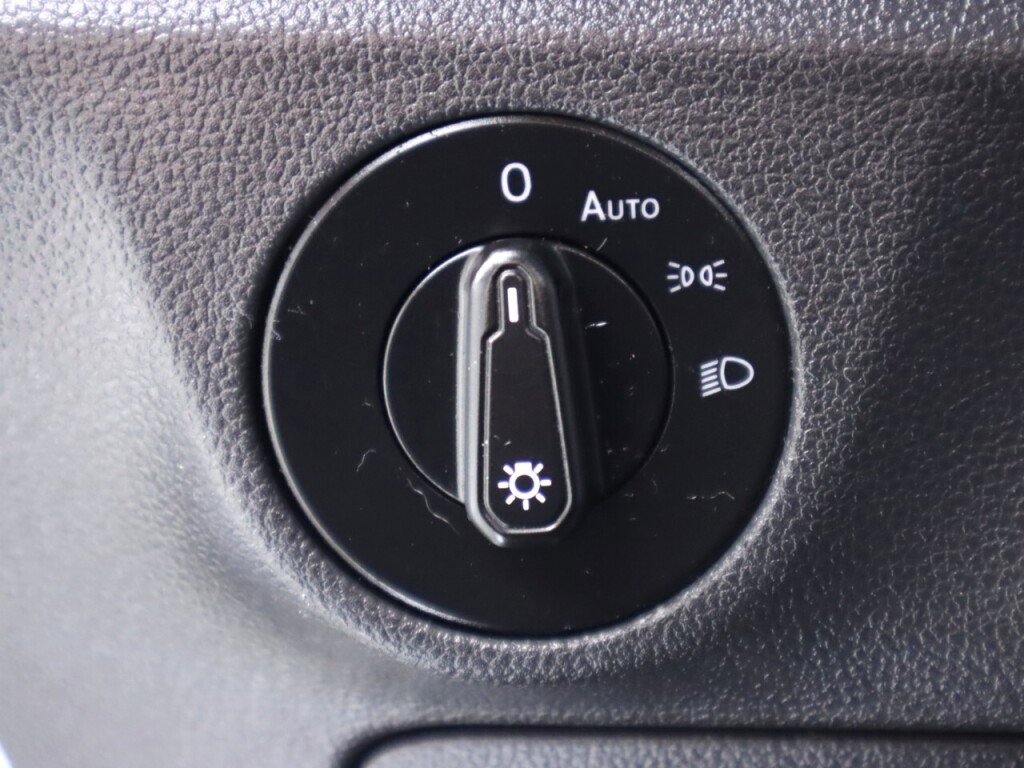 Used 2020 Volkswagen Jetta S w/ Driver Assistance Package image 10