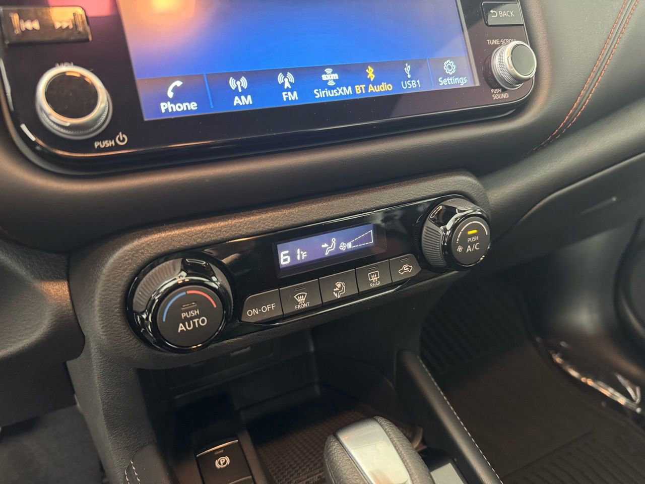 Used 2024 Nissan Kicks SR image 17