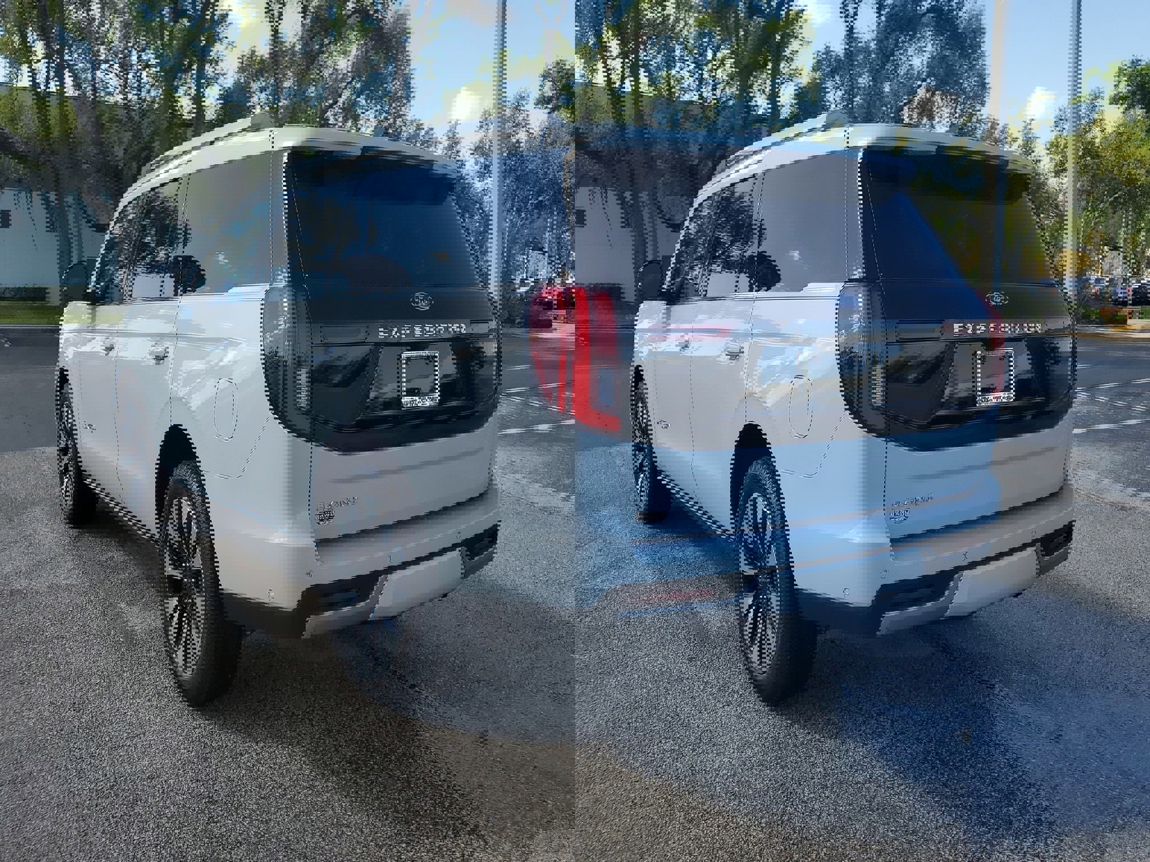 Certified 2025 Ford Expedition Platinum w/ Driver's Package image 7