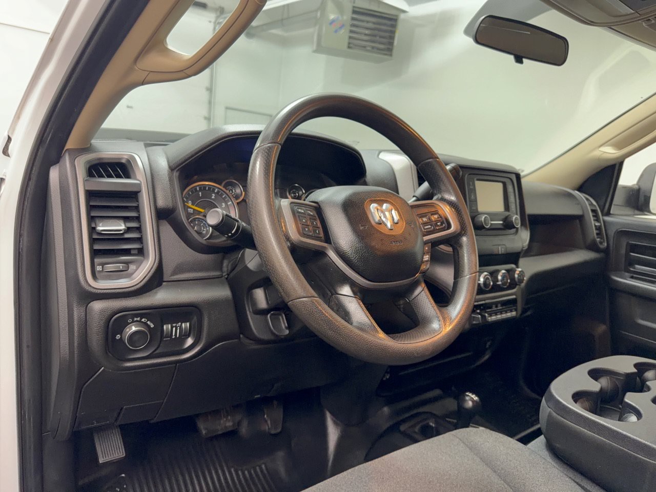Used 2020 RAM 5500 Tradesman w/ Chrome Appearance Group AWD/4WD image 4