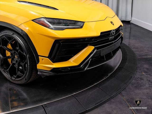 Used 2024 Lamborghini Urus Performante AWD/4WD image 25