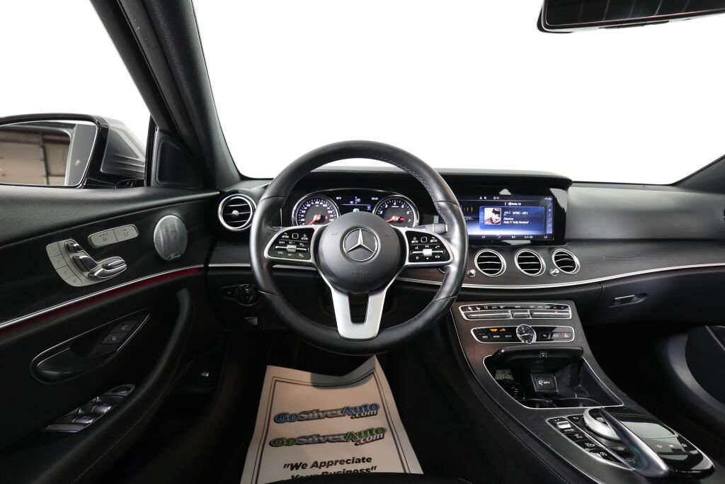 Used 2019 Mercedes-Benz E 300 4MATIC image 30