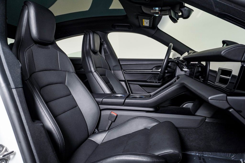 Certified 2025 Porsche Taycan image 15
