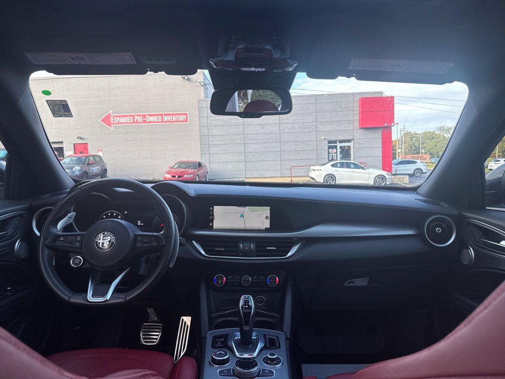 Used 2024 Alfa Romeo Stelvio Veloce AWD/4WD image 34
