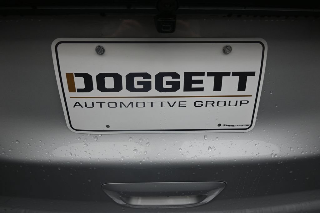 Used 2026 Chrysler Pacifica Limited w/ S Appearance Package FWD image 2