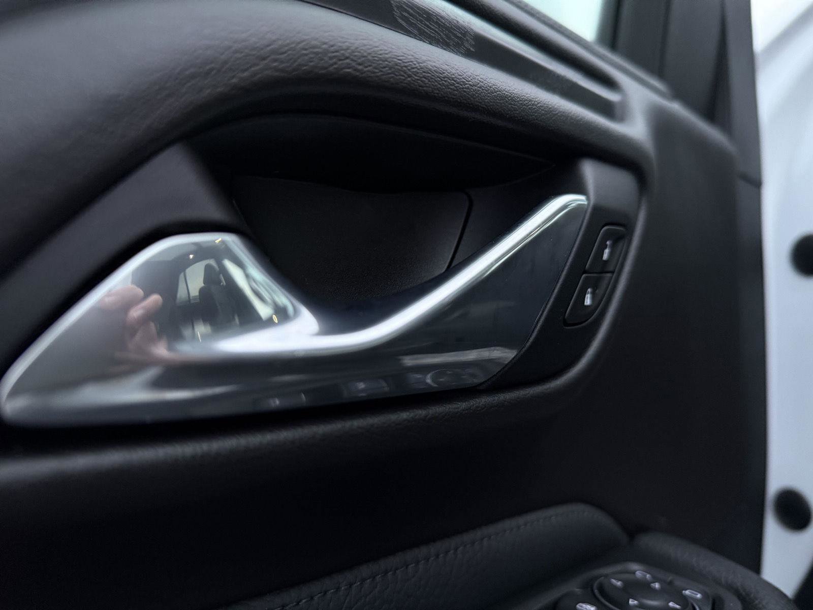 Used 2021 GMC Yukon Denali w/ Advanced Technology Package image 15