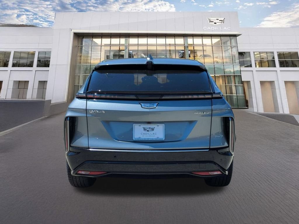 New 2026 Cadillac Lyriq Luxury AWD/4WD image 4