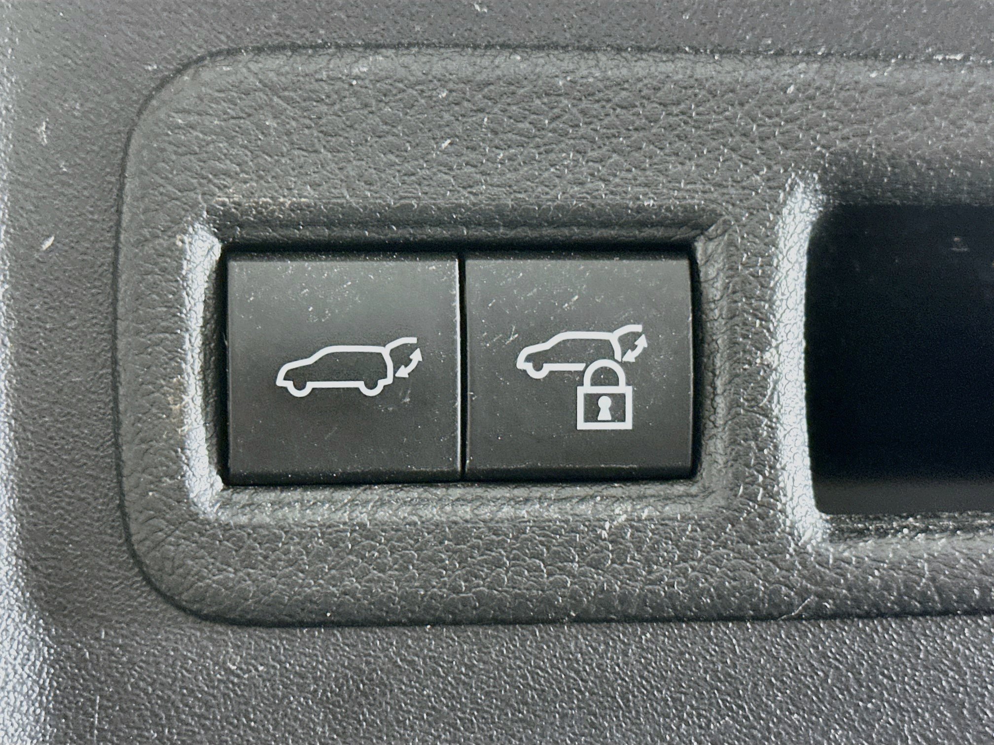 Used 2023 Subaru Solterra AWD image 31