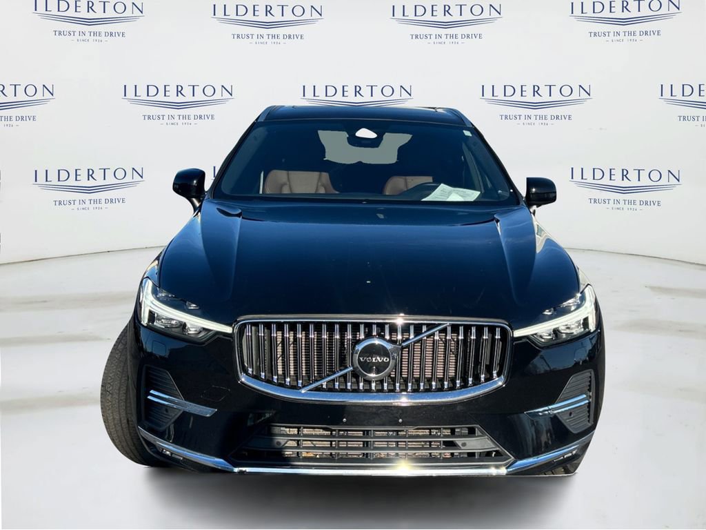 Used 2023 Volvo XC60 B5 Plus w/ Climate Package image 3