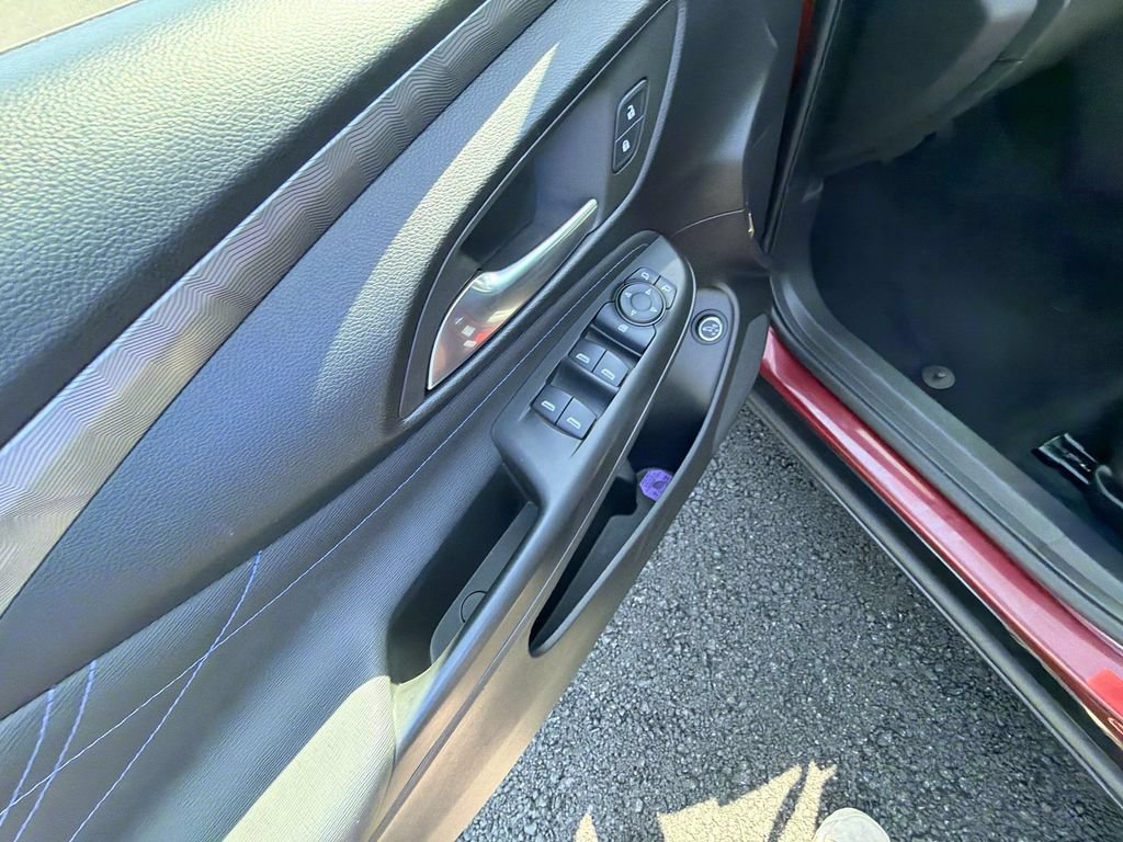 Used 2024 Buick Envista Sport Touring w/ Convenience II Package FWD image 13