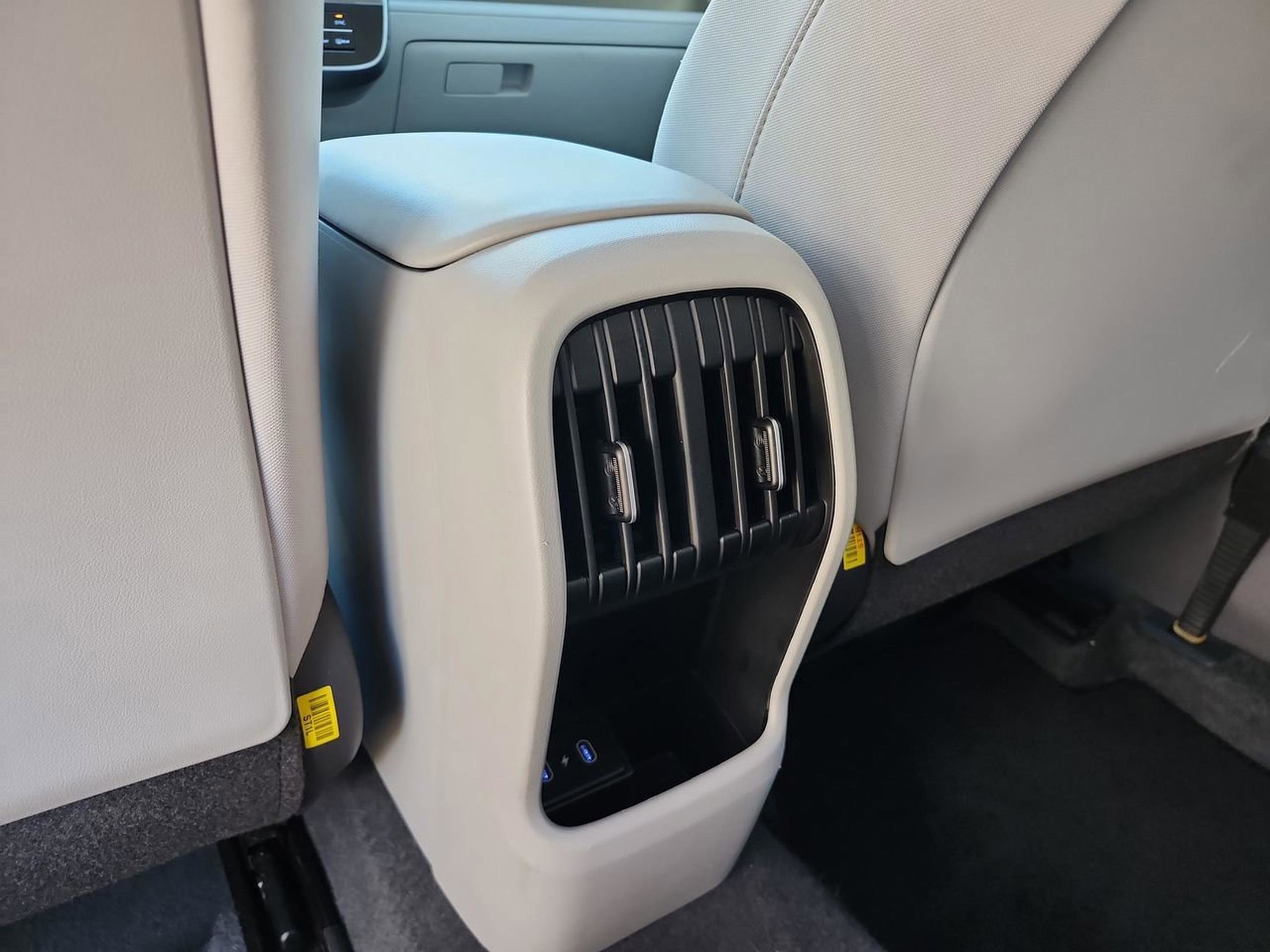 Certified 2024 Hyundai Kona SEL image 31