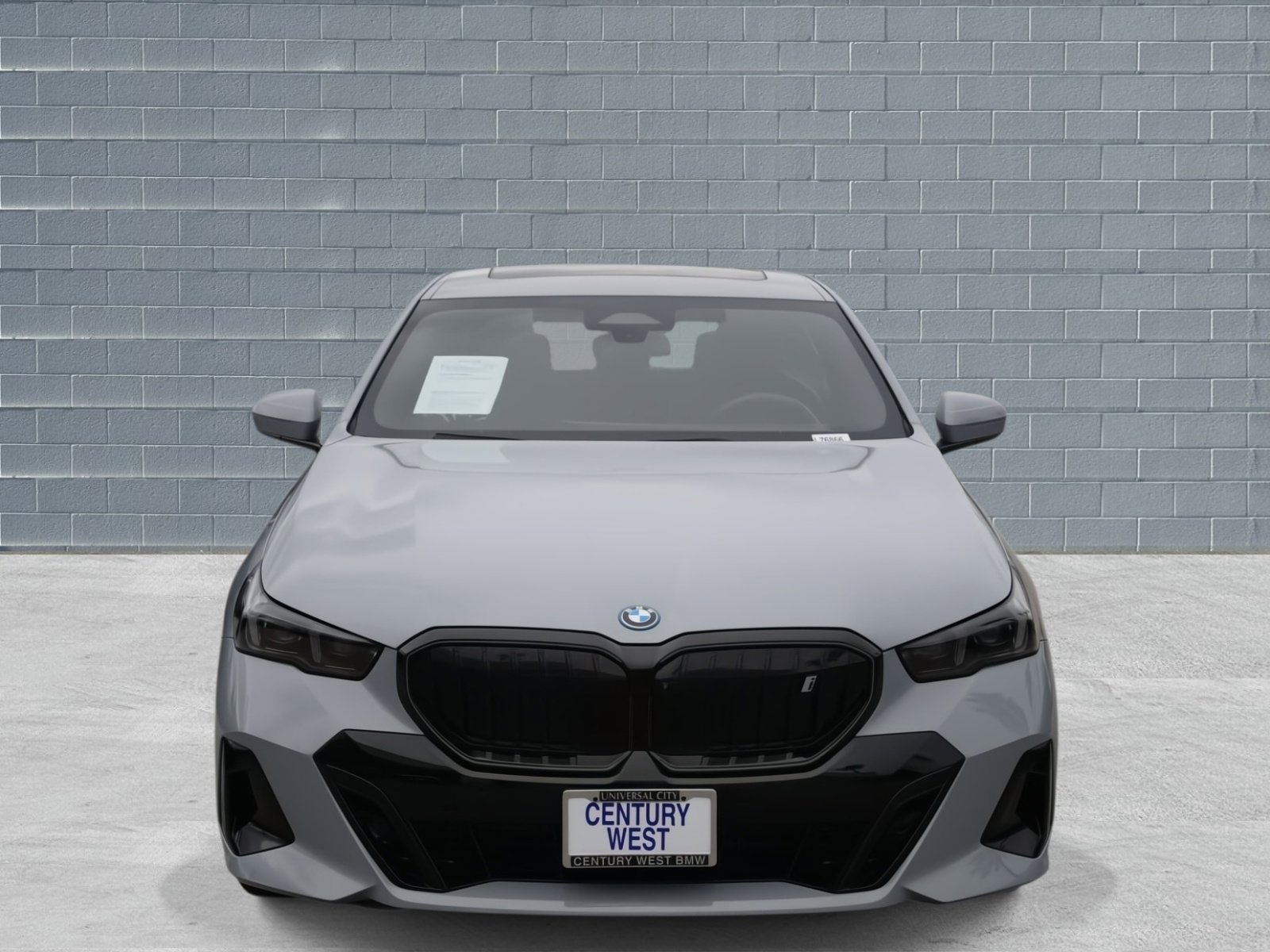 Used 2025 BMW i5 eDrive40i w/ M Sport Package image 2