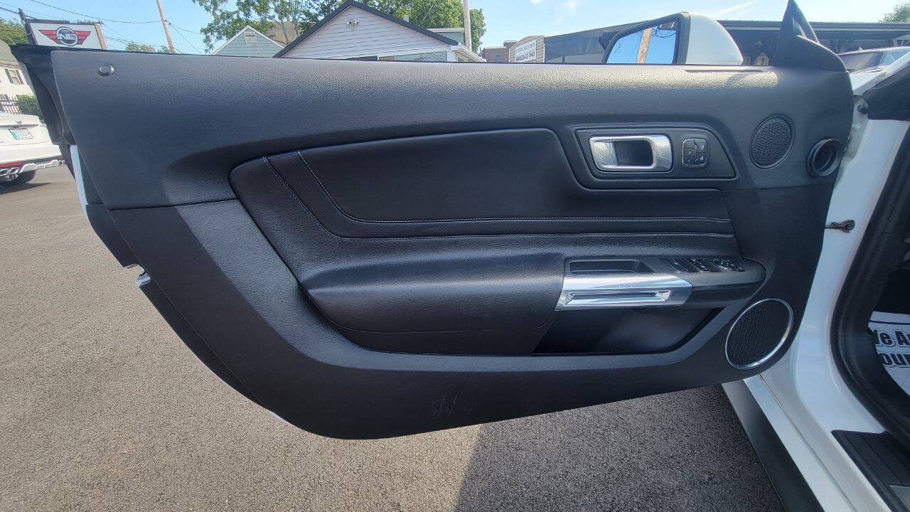 Used 2019 Ford Mustang GT Premium w/ Equipment Group 401A RWD image 20