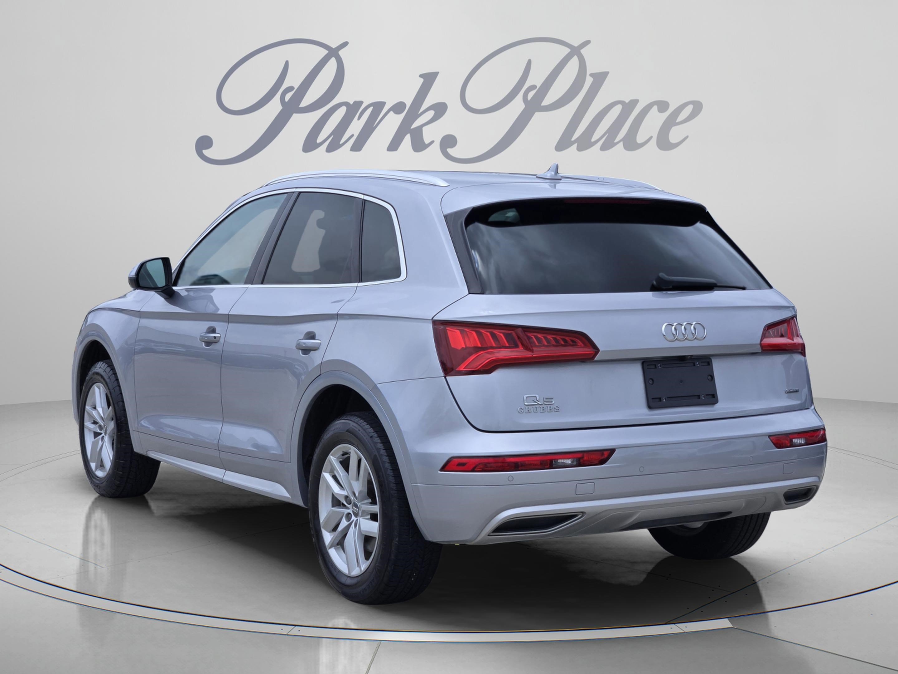 Used 2020 Audi Q5 2.0T Premium AWD/4WD image 3