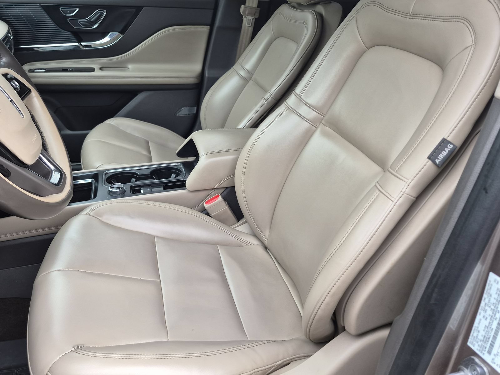 Used 2021 Lincoln Corsair AWD image 16