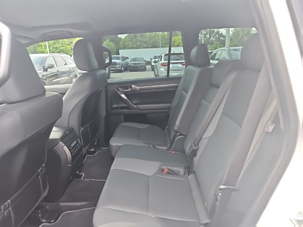 Used 2022 Lexus GX 460 w/ Black Line Special Edition AWD/4WD image 15