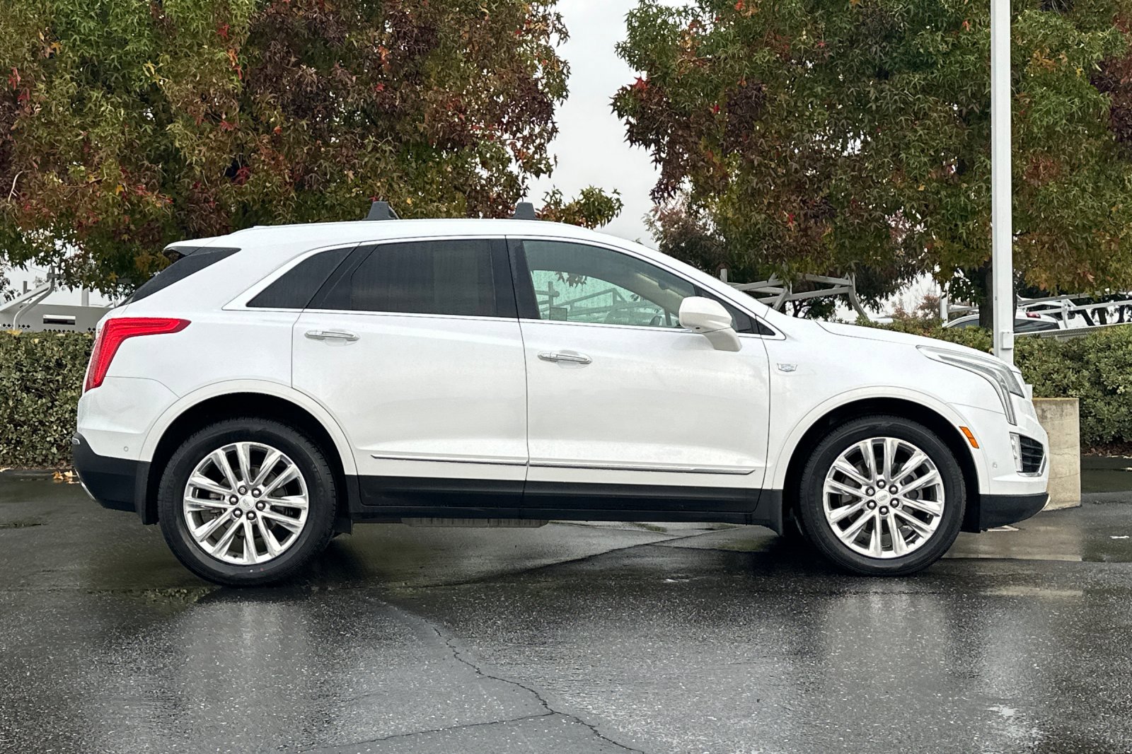 Used 2019 Cadillac XT5 Platinum image 3