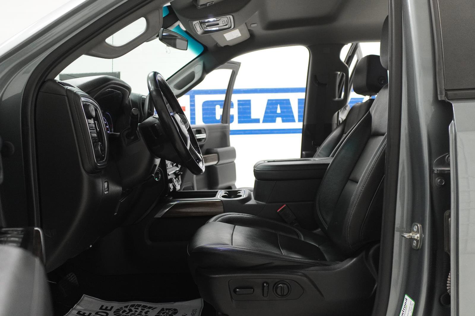 Used 2020 Chevrolet Silverado 1500 RST w/ Texas Edition AWD/4WD image 14