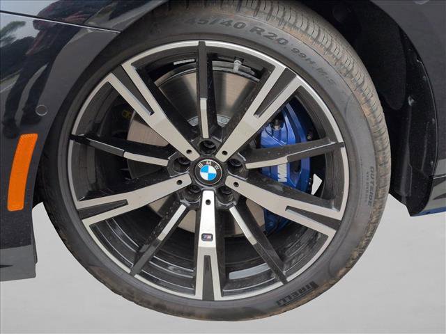 New 2026 BMW 550e xDrive w/ Premium Package AWD/4WD image 9