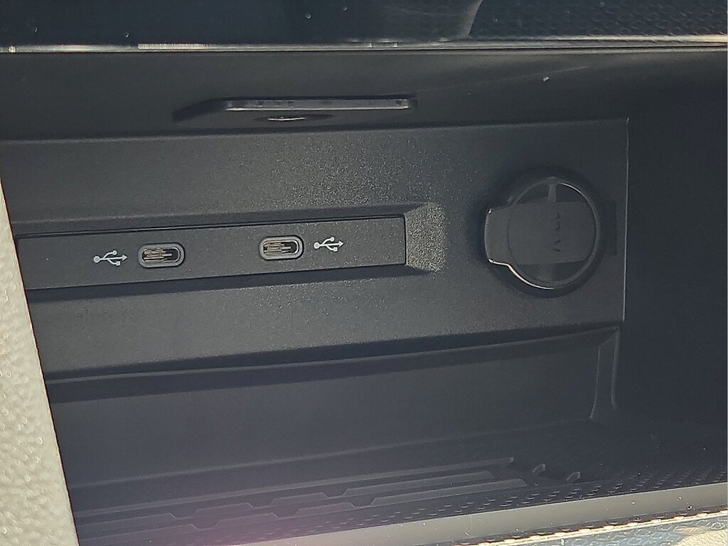 New 2026 Volkswagen Taos SE FWD image 20
