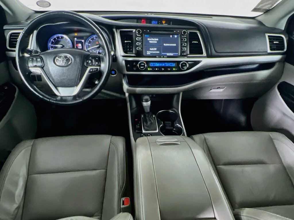 Used 2018 Toyota Highlander XLE FWD image 26