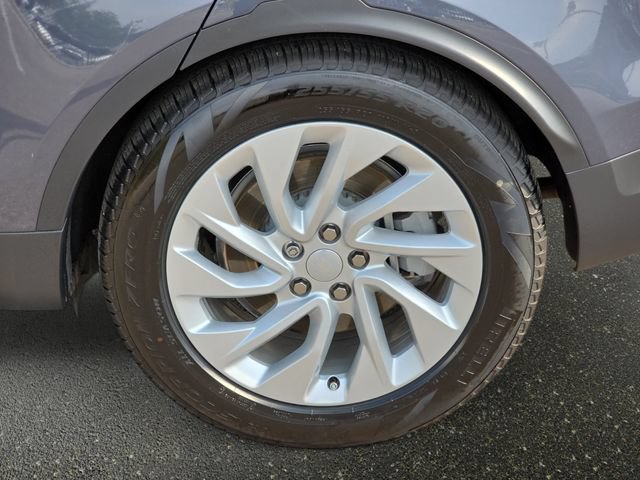Used 2025 Land Rover Discovery S AWD/4WD image 37