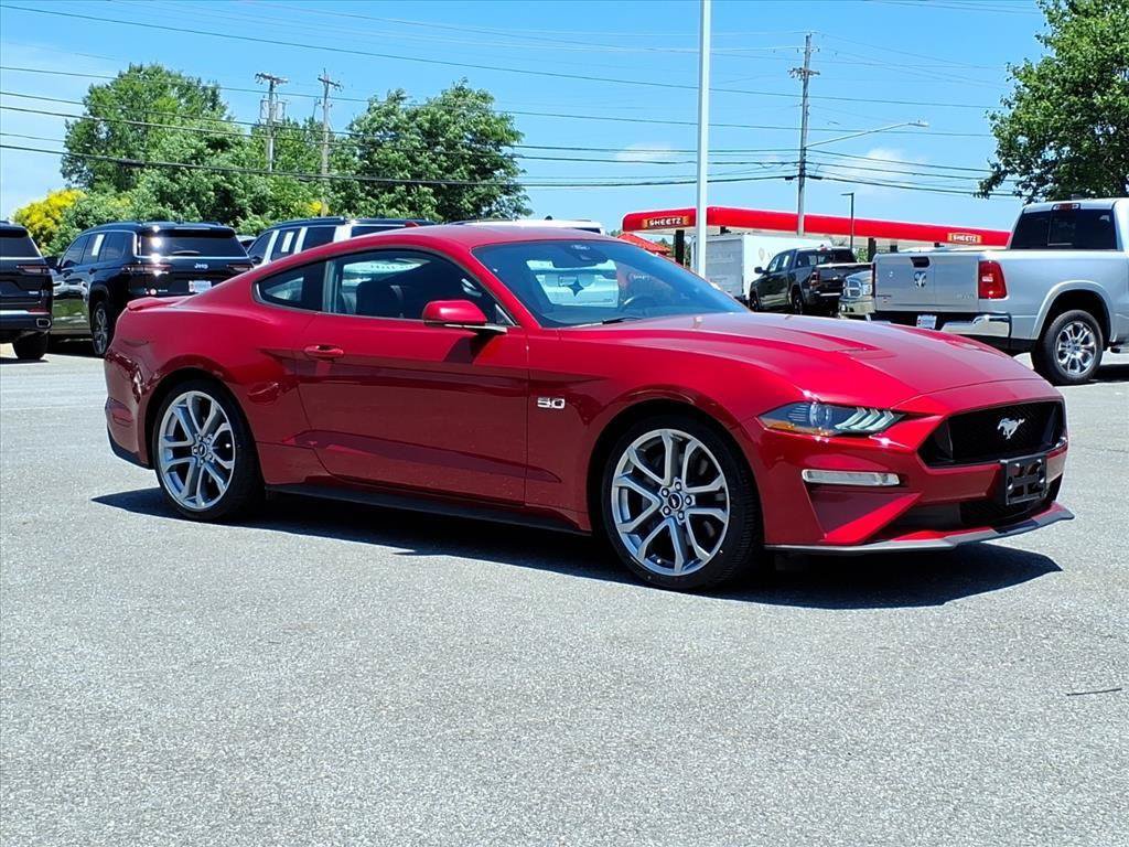 Used 2022 Ford Mustang GT Premium w/ Equipment Group 401A RWD image 2