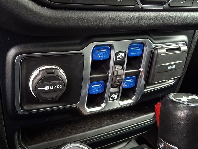 Used 2024 Jeep Wrangler High Altitude AWD/4WD image 25