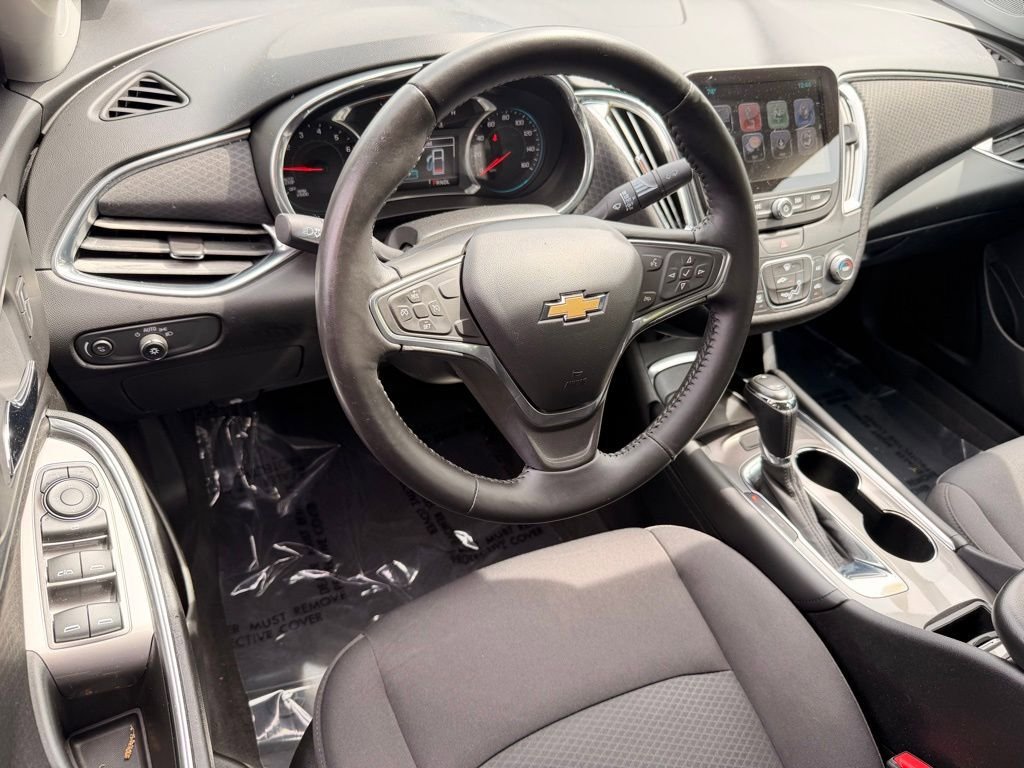 Used 2018 Chevrolet Malibu LT image 23