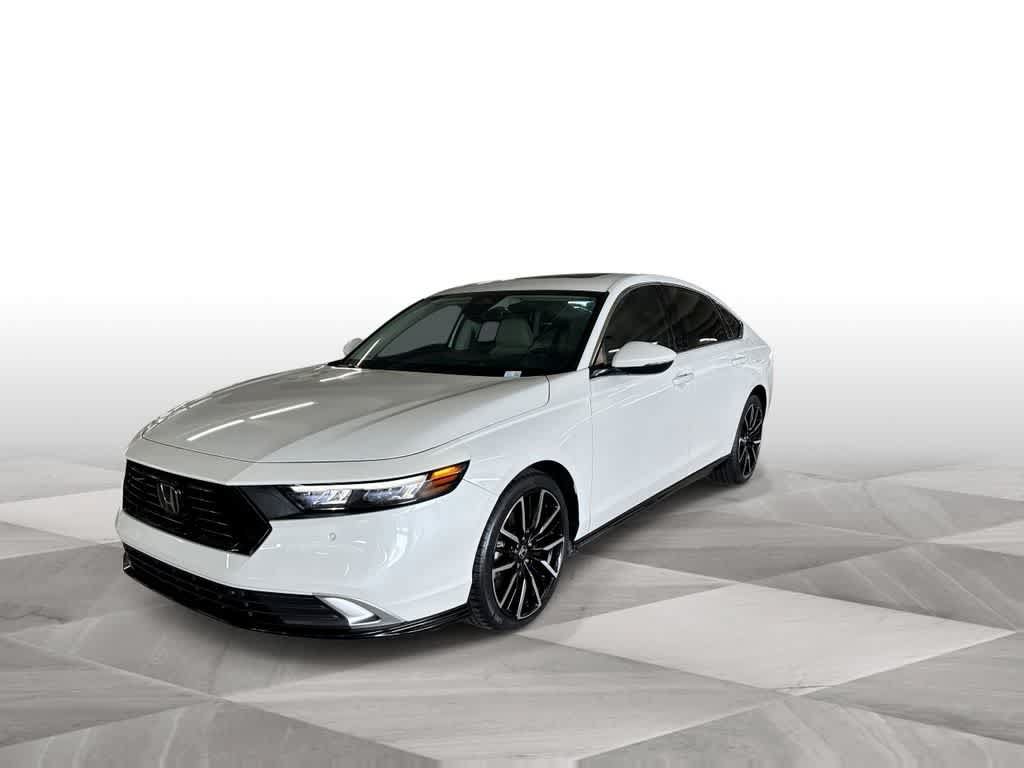 Used 2023 Honda Accord Touring image 4