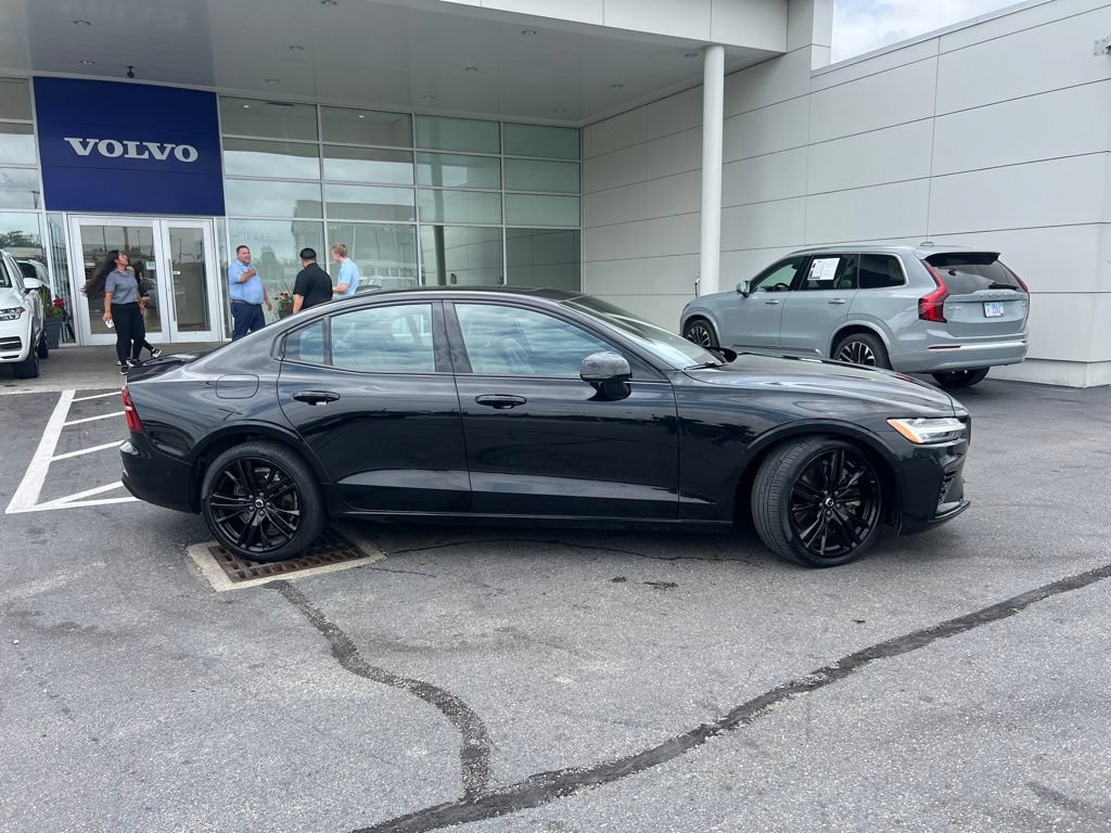 Used 2024 Volvo S60 T8 Plus AWD/4WD image 2