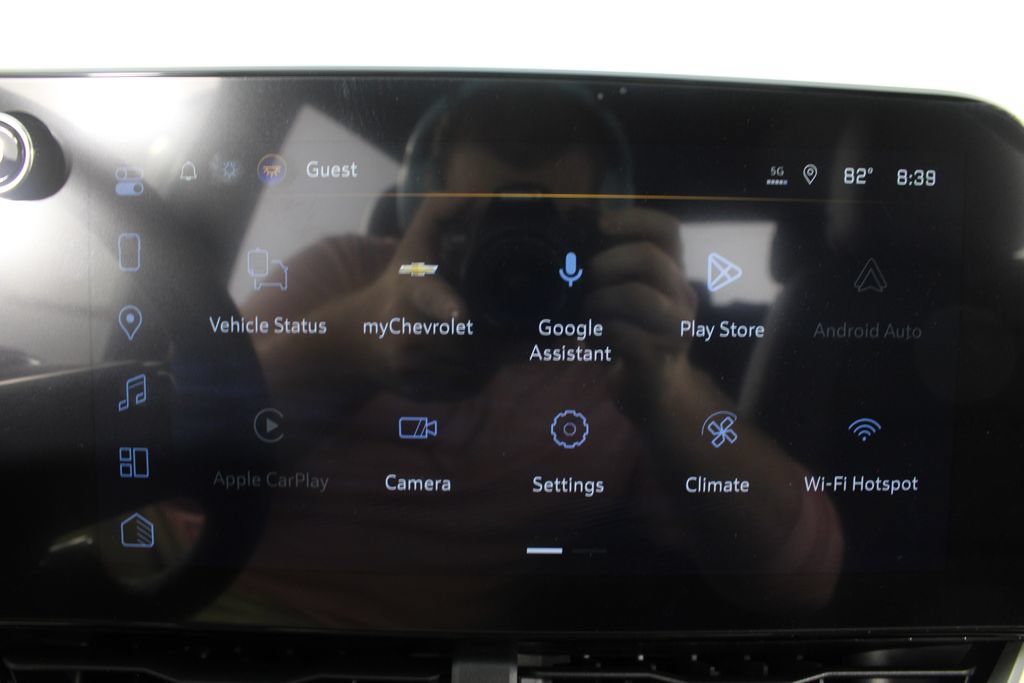 New 2027 Chevrolet Equinox LT w/ Convenience Package II FWD image 4