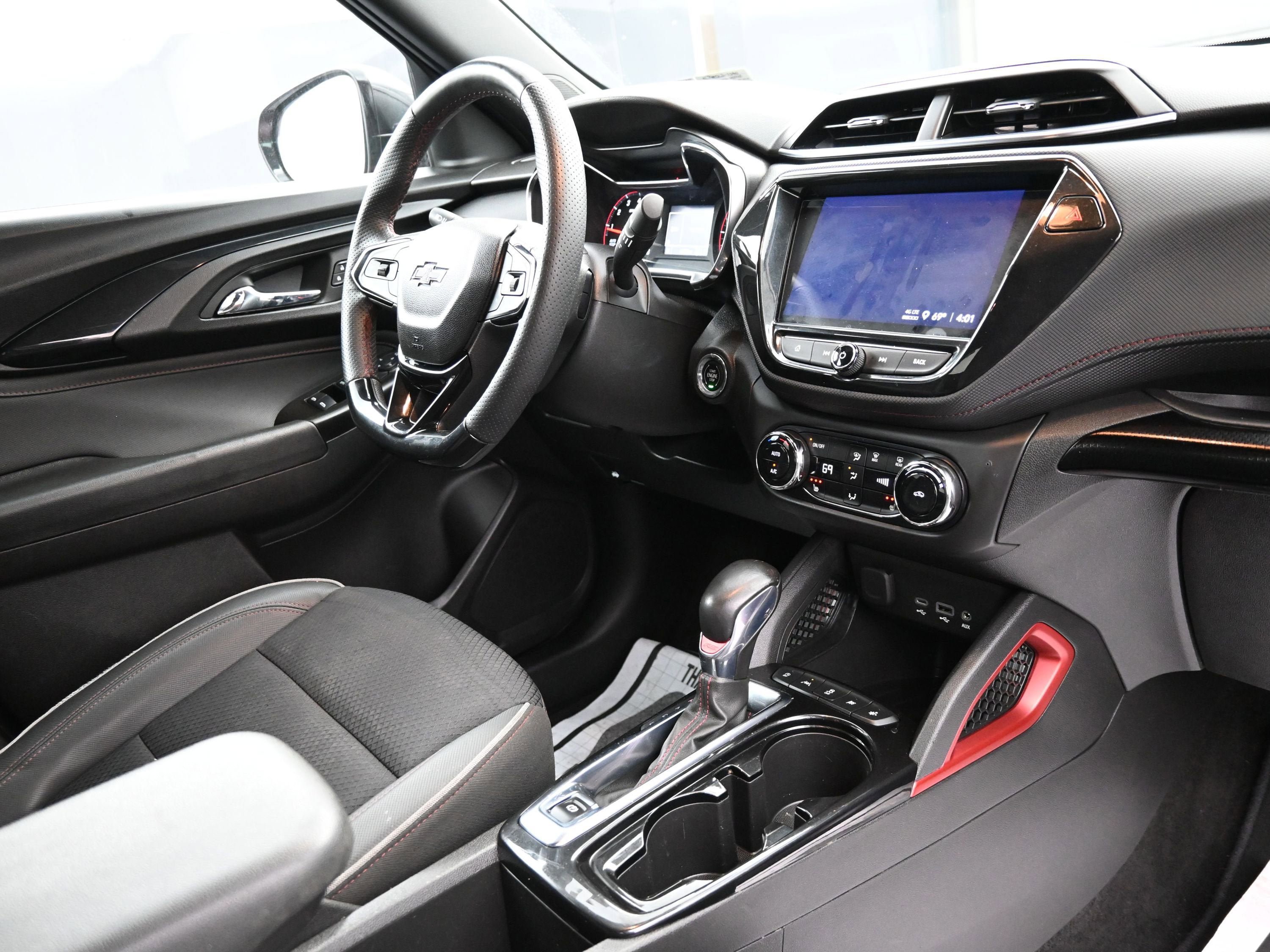 Used 2023 Chevrolet TrailBlazer RS w/ Convenience Package FWD image 29