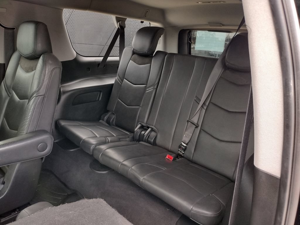 Used 2019 Cadillac Escalade ESV Luxury AWD/4WD image 11