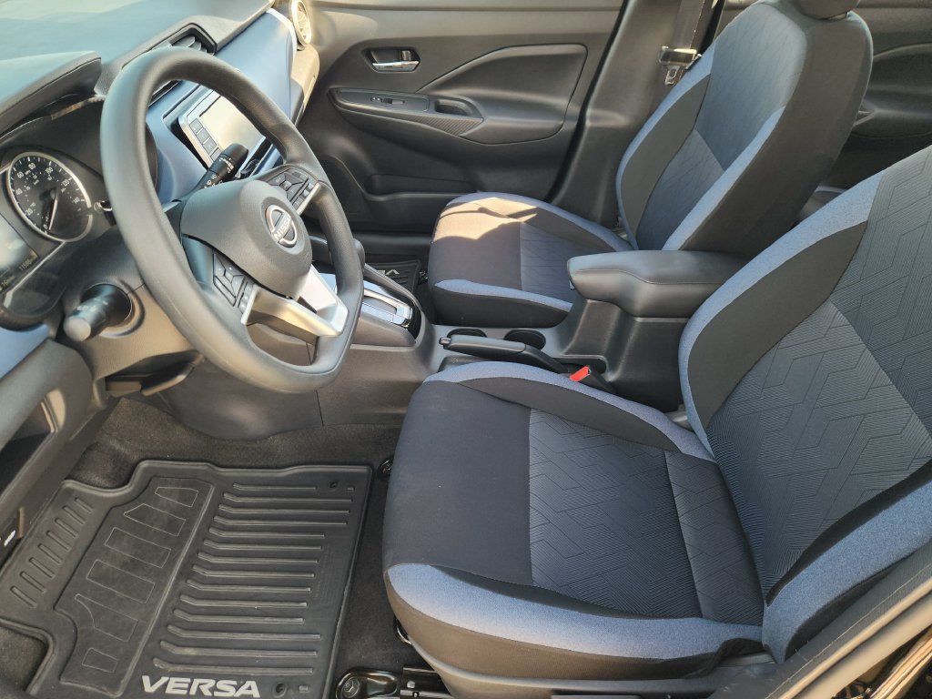 Used 2025 Nissan Versa SV w/ Trunk Package FWD image 9
