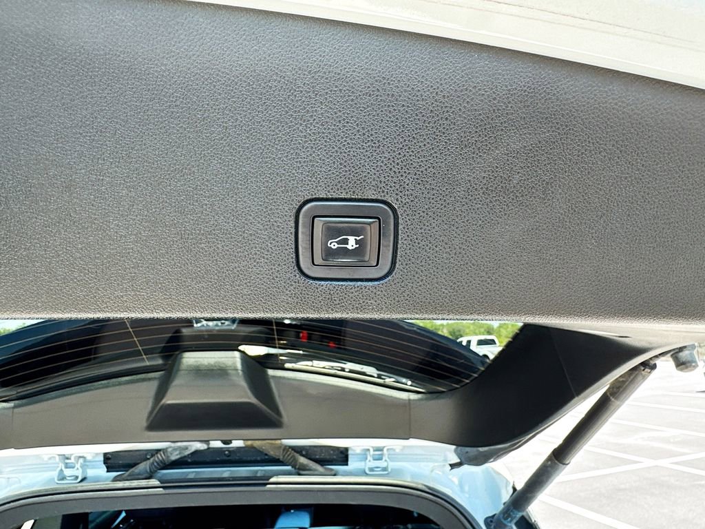 Used 2020 Cadillac XT6 Premium Luxury FWD image 32