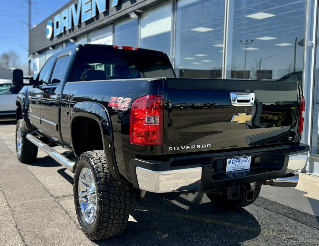 Used 2014 Chevrolet Silverado 2500 LT w/ Z71 Appearance Package AWD/4WD image 3